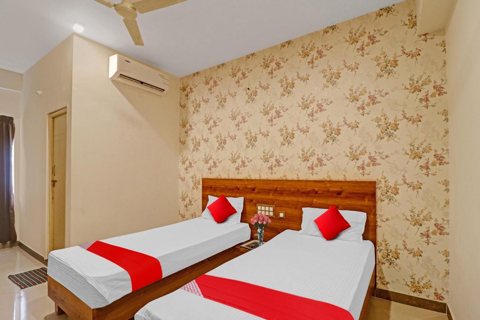 Hotel O Formula Vanivilasa Puram Exterior foto