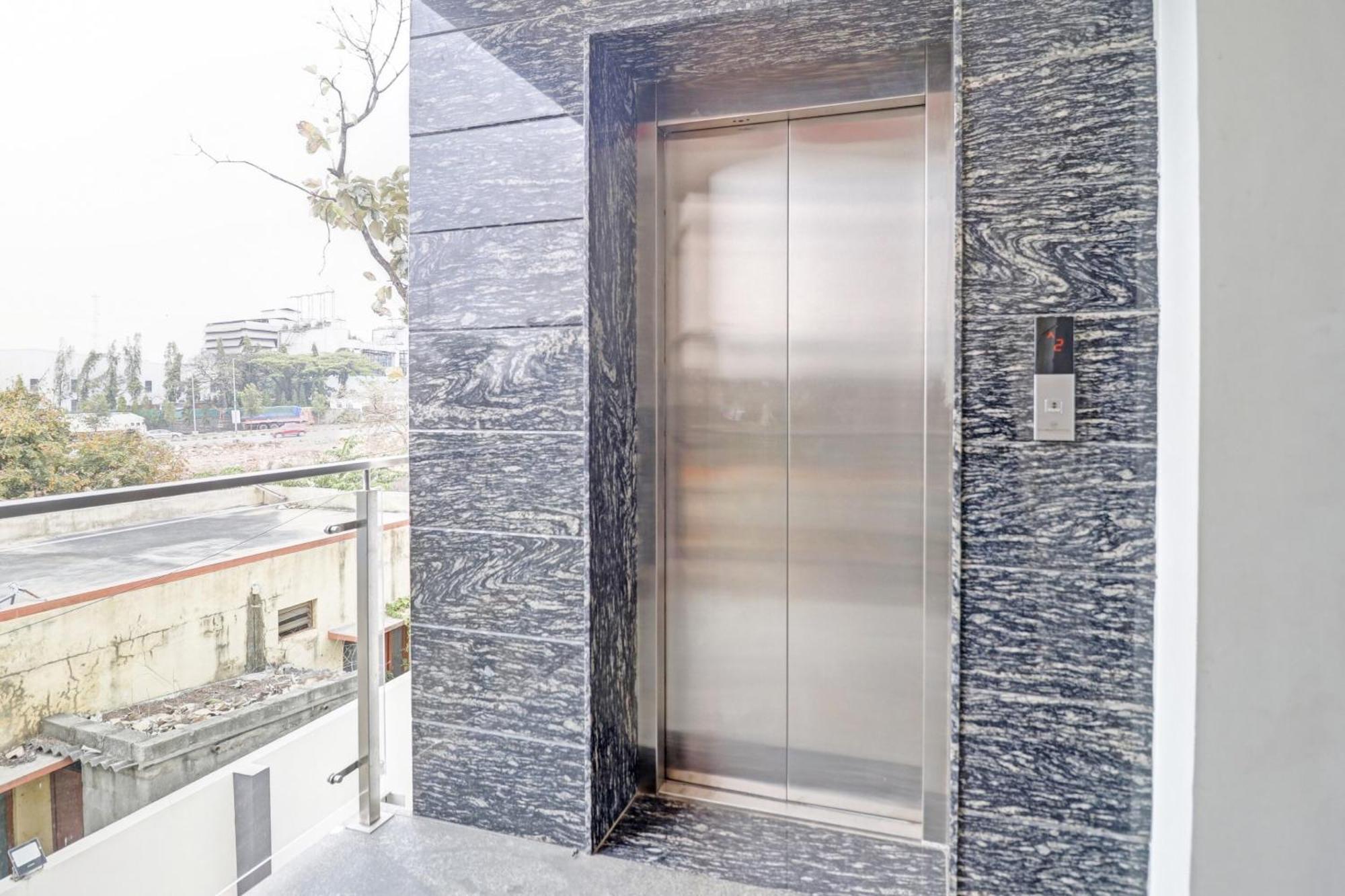 Hotel O Formula Vanivilasa Puram Exterior foto