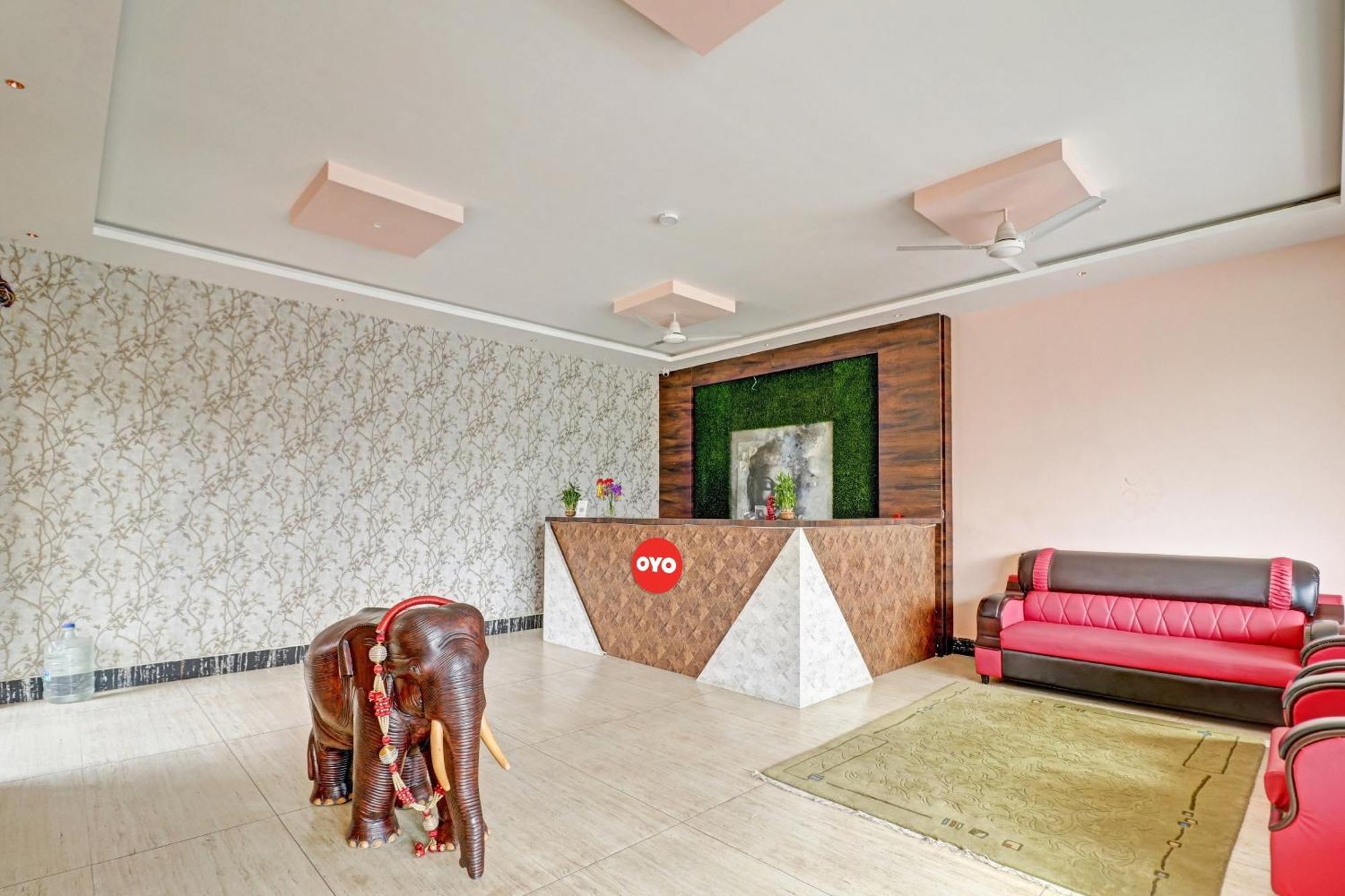 Hotel O Formula Vanivilasa Puram Exterior foto